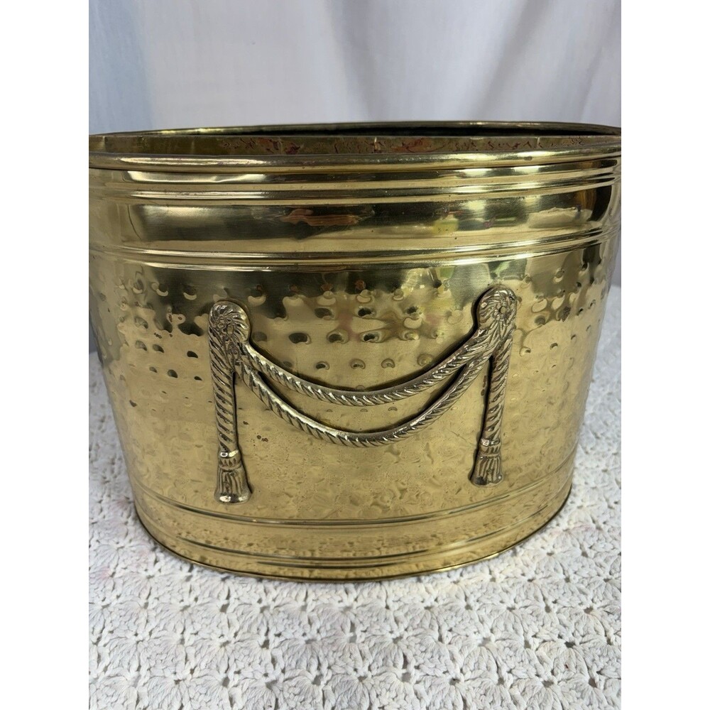 Vtg Oval Hammered Brass Pot Magazine Planter Kindling Bucket Rope Tassel 13”